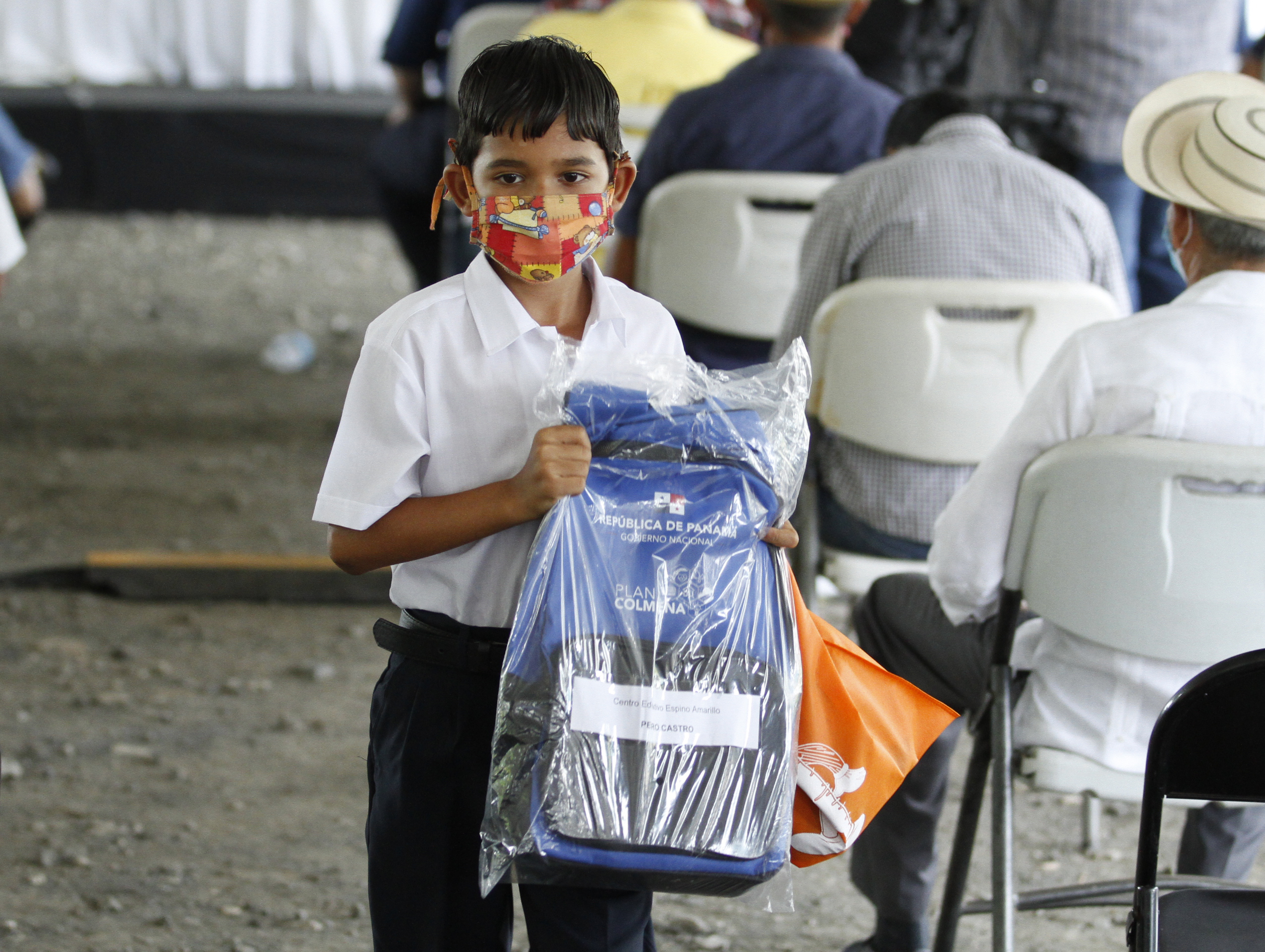 Entrega de materiales educativo