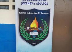 Estandarte del Centro Educativo Renacer