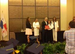 Entrega de Certificados por parte de Autoridades de Municipio de Panamá