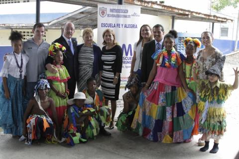 Escuela de Curundú recibe mejoras