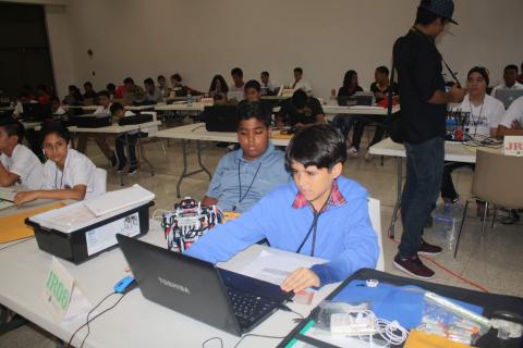 Niños en la robocup