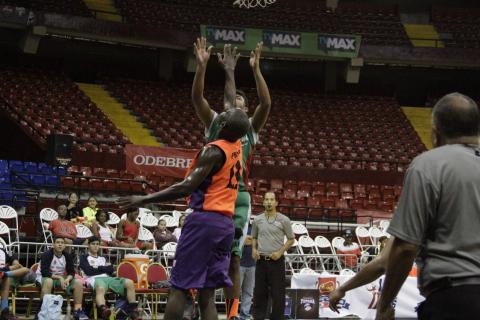 Panamá Centro se impuso ante Chiriquí en el Torneo de Baloncesto Masculino.