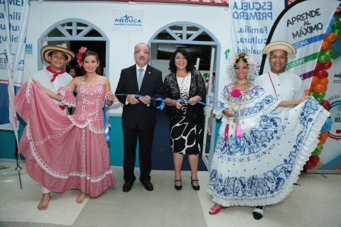 Ministra de Educación inaugura la XIII Feria Internacional del Libro en Panamá.