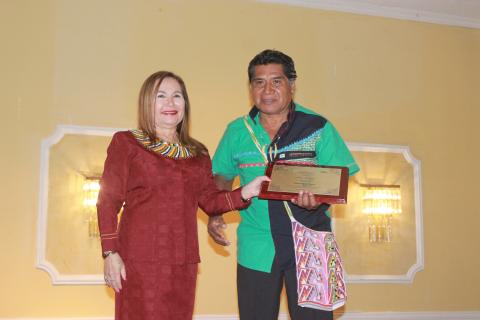 Representante de la comarca Ngäbe Buglé gana medalla Narciso Garay