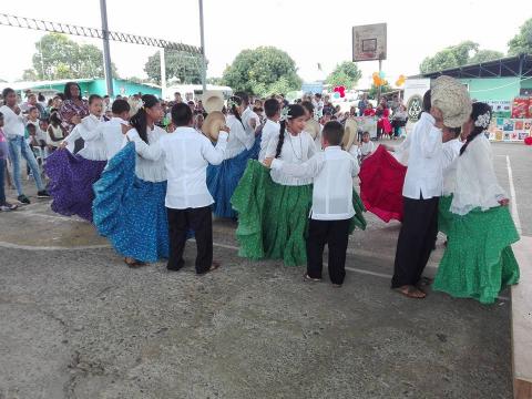 Estudiantes con habilidades especiales participan de Feria Inclusiva en Bocas del Toro