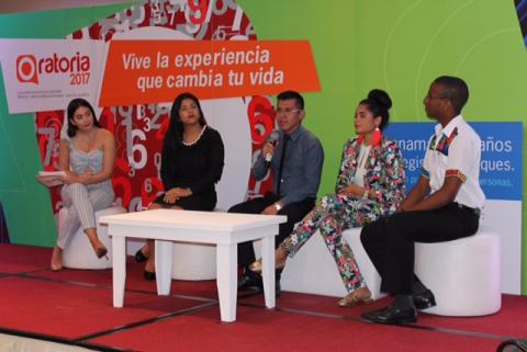 Jóvenes se preparan para iniciar la Academia Nacional de Oratoria de Cable & Wireless