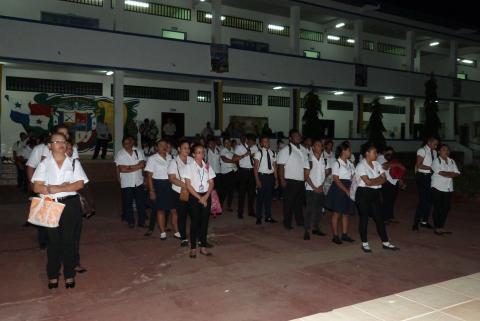 Directora Nacional de Educación de Jóvenes y Adultos acompañó a estudiantes herreranos en acto cívico