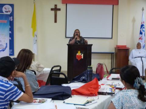 Clausuran seminario de pastoral Educativa en Herrera