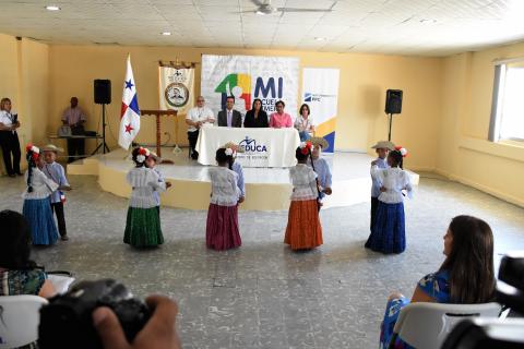 Con entrega de comedor escolar más de mil estudiantes se benefician en Colón