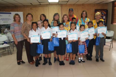 Estudiante del CEGB Josefina Tapia R. gana oratoria regional en San Miguelito