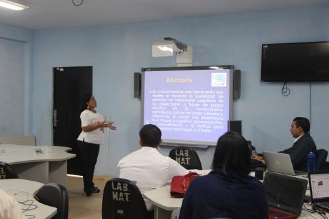 Curso virtual semipresencial a docentes de Herrera