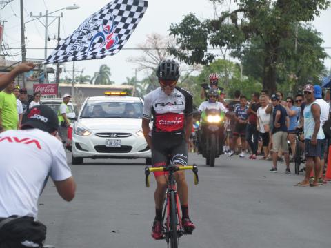 Estudiante Panameño triunfa a nivel Internacional de Ciclismo