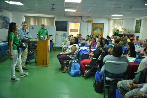 Docentes concluyen seminario en Punta Galeta