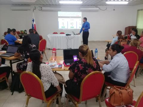 Desarrollan en Coclé curso semipresencial con connotación virtual