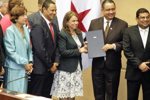 Ejecutivo presenta al pleno de la Asamblea proyecto que crea Ministerio de Cultura