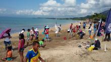 niños en la playa