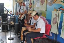 Canto religioso y tambor en Panamá Este.