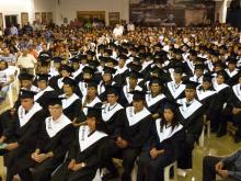 118 estudiantes se graduaron de la Escuela Secundaria Nocturna Oficial de