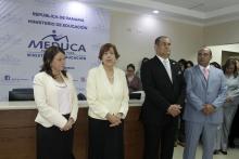 Nueva ministra de Educación recorre el ‘Moscote’ y plantea soluciones