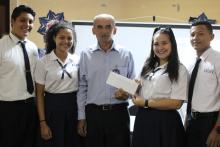 Premian a los ganadores del Primer Concurso Regional de Video Clips