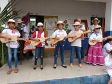 Celebran mañana típica en la escuela José Dolores Carrizo